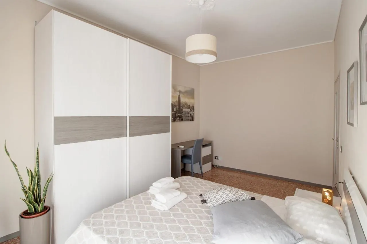 Milanrentals - Greko Apartment 0*, Milaan Italië